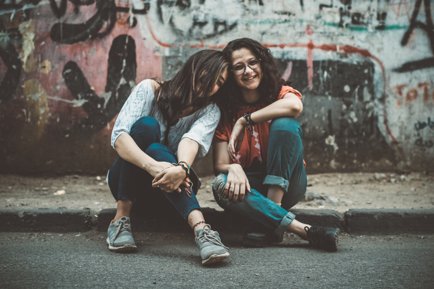 theCode_how to help girls
